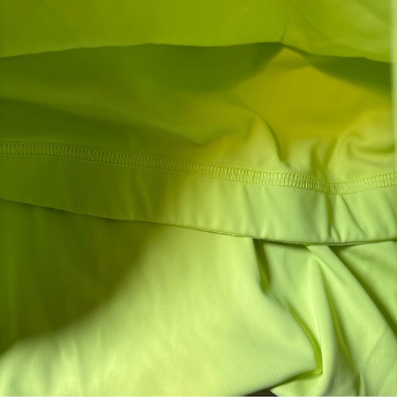 Old Navy Women’s PowerSoft Cropped Shelf-Bra Sports Bra Tank Top Size 4X (Plus) - Picture 3 of 15